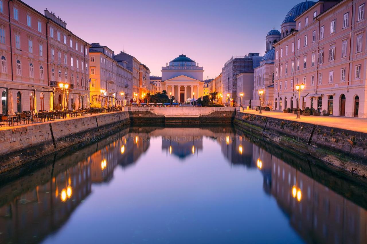 Residenza D'Annunzio Apartment Trieste Bagian luar foto