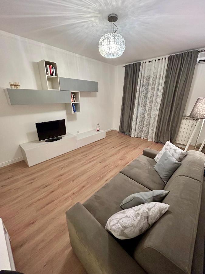 Residenza D'Annunzio Apartment Trieste Bagian luar foto
